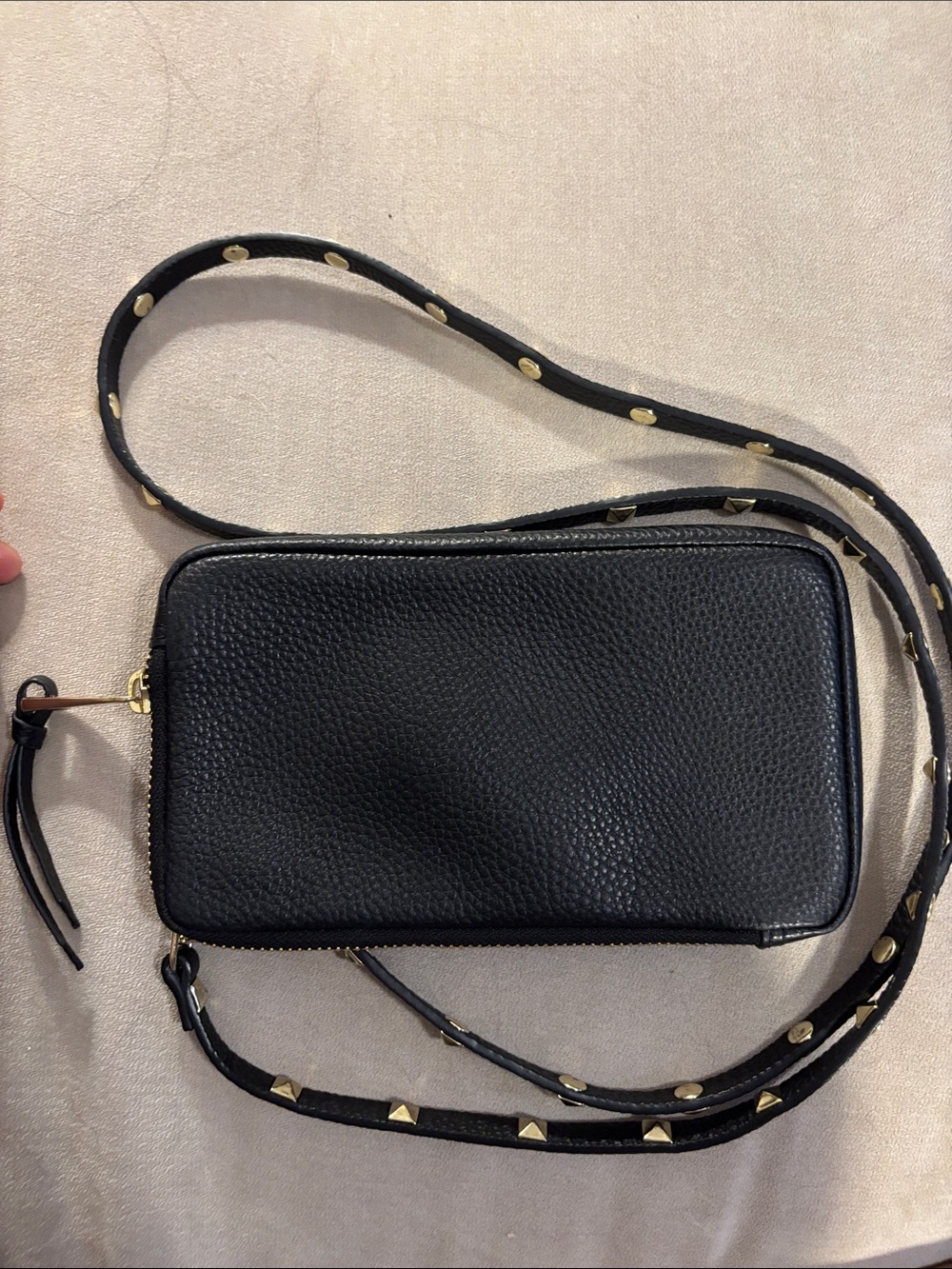 Bandolier Black Expanded Leather Pouch with Sarah Crossbody Strap - Picture 9 of 11